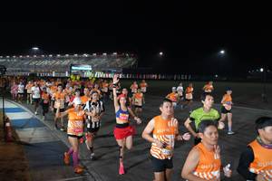 BIB: 220, 201
                            <button type="button" onclick="openModal(23106894)" class="btn btn-primary btn-sm float-right btn-popup" data-toggle="modal" data-target=".modal-high-quality">
                        <i class="fas fa-shopping-cart"></i> Add to Cart
                    </button>
                                            <button type="button" onclick="isThisMe(23106894, true)" class="btn btn-success btn-sm float-right btn-popup btn-isme hidden" data-toggle="tooltip" data-placement="bottom" title="นี่คือรูปของคุณใช่ไหม คลิกที่นี่เพื่อเอาเข้าอัลบั้ม">
                        <i class="fas fa-plus"></i> Add to album
                    </button>
                    <button type="button" onclick="isThisMe(23106894, false)" class="btn btn-warning btn-sm float-right btn-popup btn-isnotme hidden">
                        <i class="fas fa-ban"></i> Remove from album
                    </button>